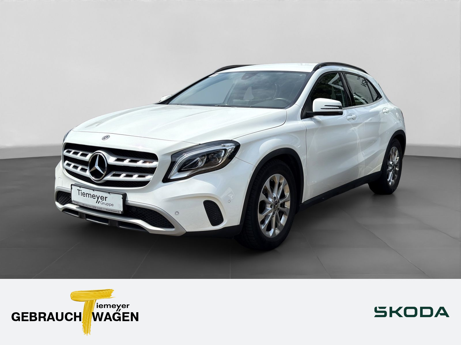 Mercedes-Benz GLA 180 DCT